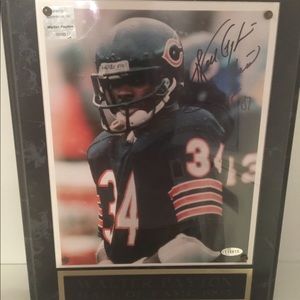 8x10 autographed Walter Payton wall picture